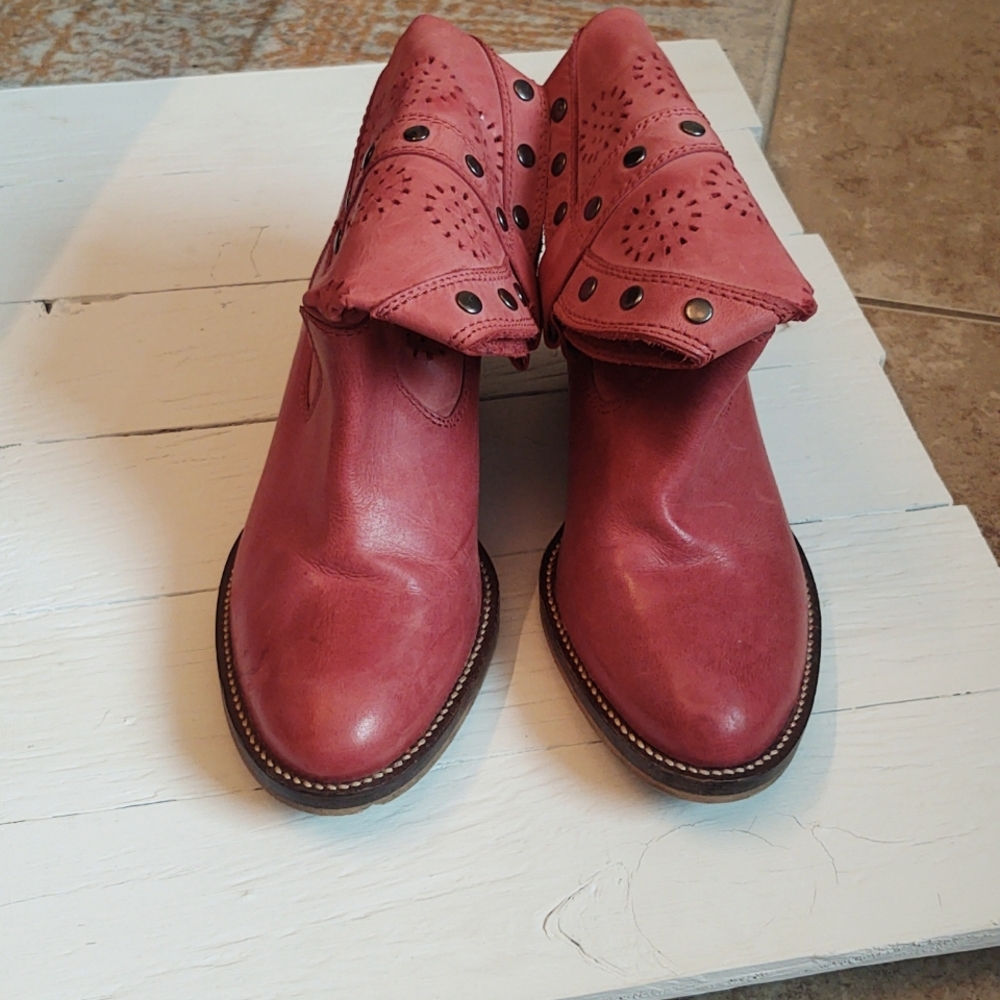 Women's leather Dingo red cowboy boots with cutouts and studs